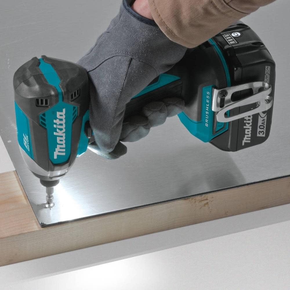 Makita XDT131 18V LXT® Lithium-Ion Brushless Cordless Impact Driver Kit (3.0Ah)